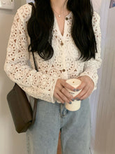 Hollow Out Lace Blouses Women Elegant Casual Long Sleeve Knitwear Tops Ladies Korean Fashion Sweet Vintage Hook Flowers Cardigan