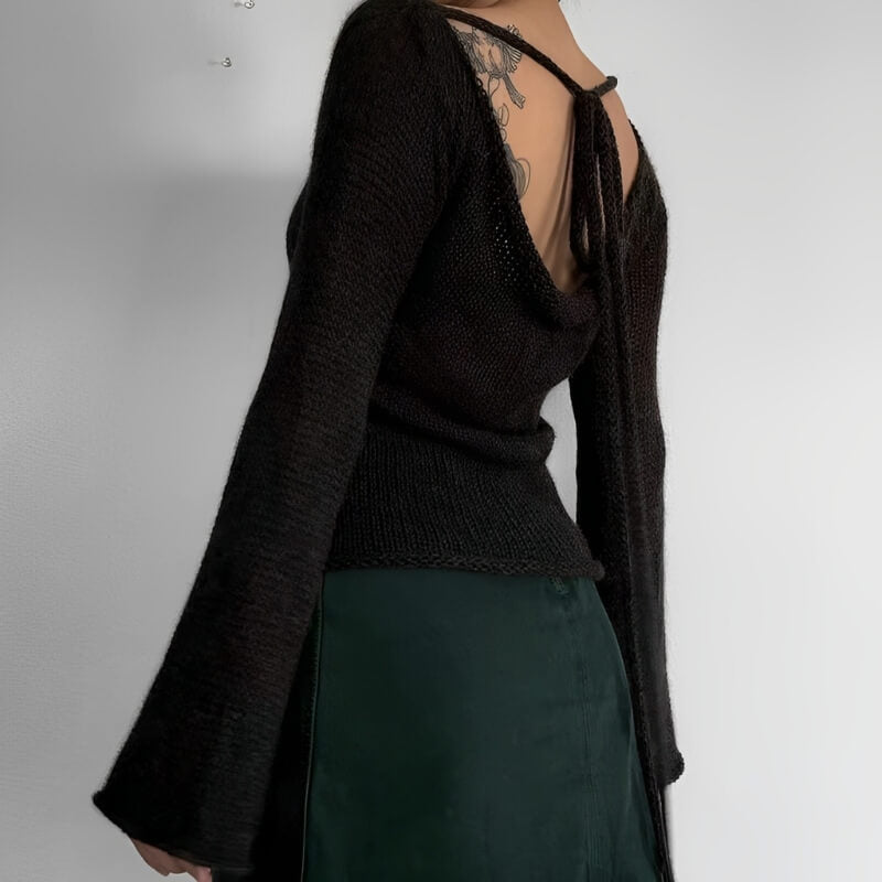 Pydshop Flare Sleeved Knit Backless Top