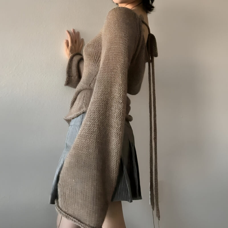 Pydshop Flare Sleeved Knit Backless Top