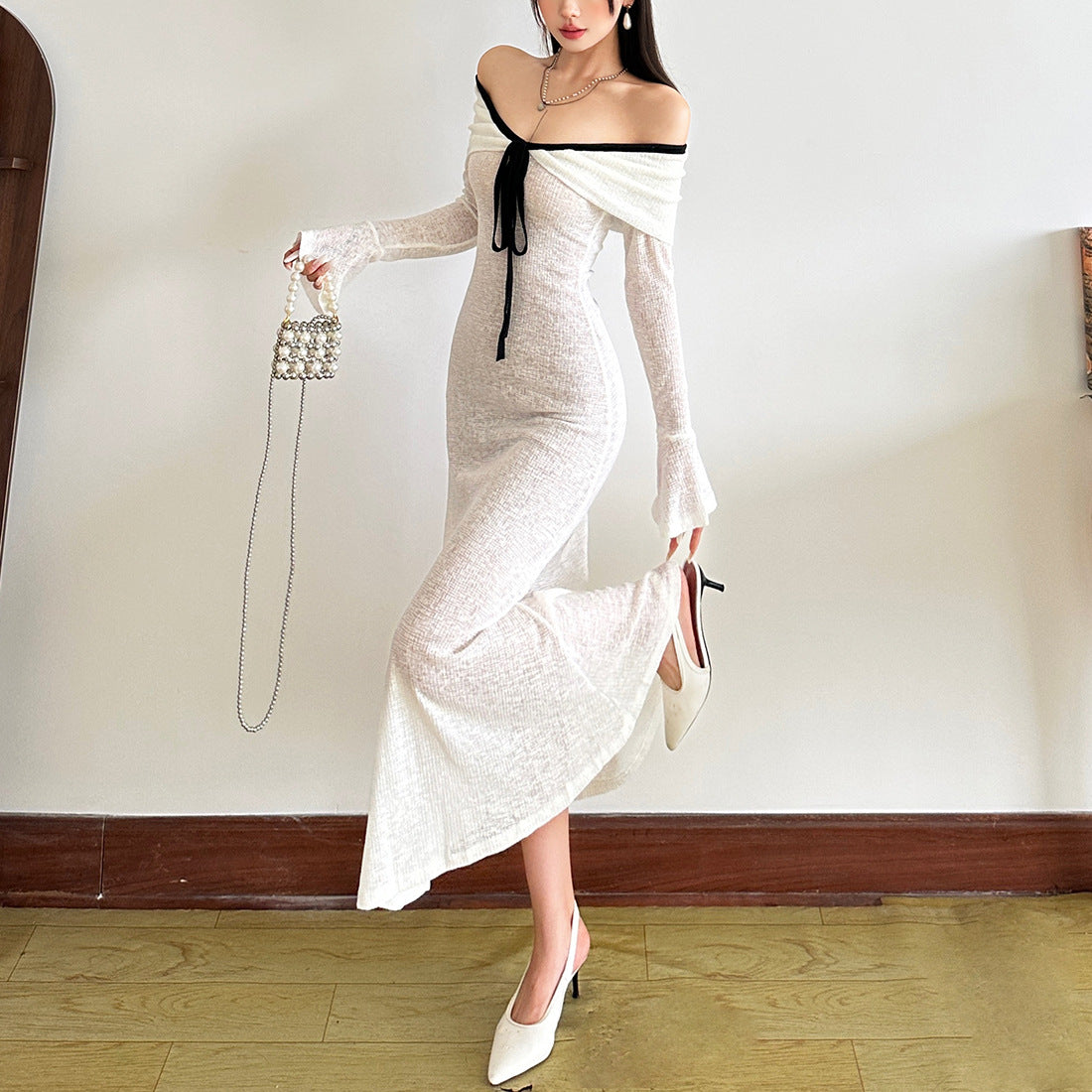 French retro off-the-shoulder long-sleeved dress