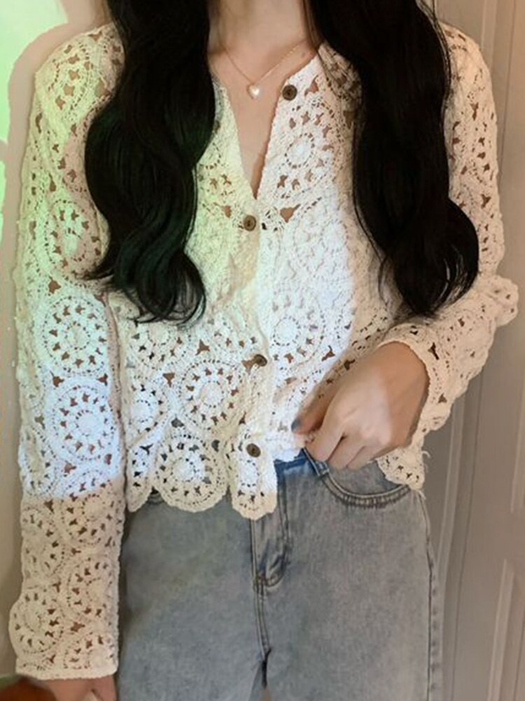 Hollow Out Lace Blouses Women Elegant Casual Long Sleeve Knitwear Tops Ladies Korean Fashion Sweet Vintage Hook Flowers Cardigan