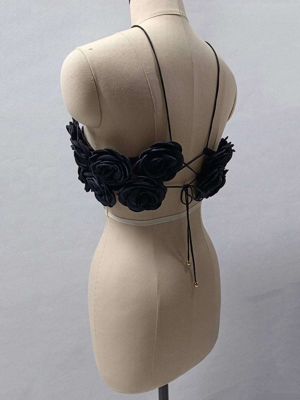 Pydshop 3D Flower Splicing Lace-Up Design Black Crop Top