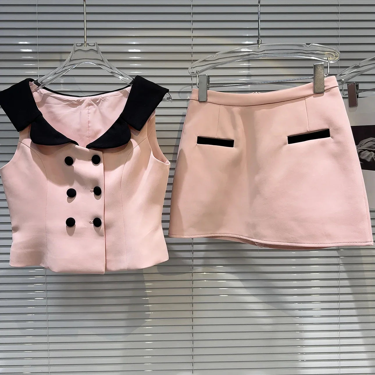 Pydshop Contrast Short Sleeve Buttoned Vest Top And Mini Skirt Set