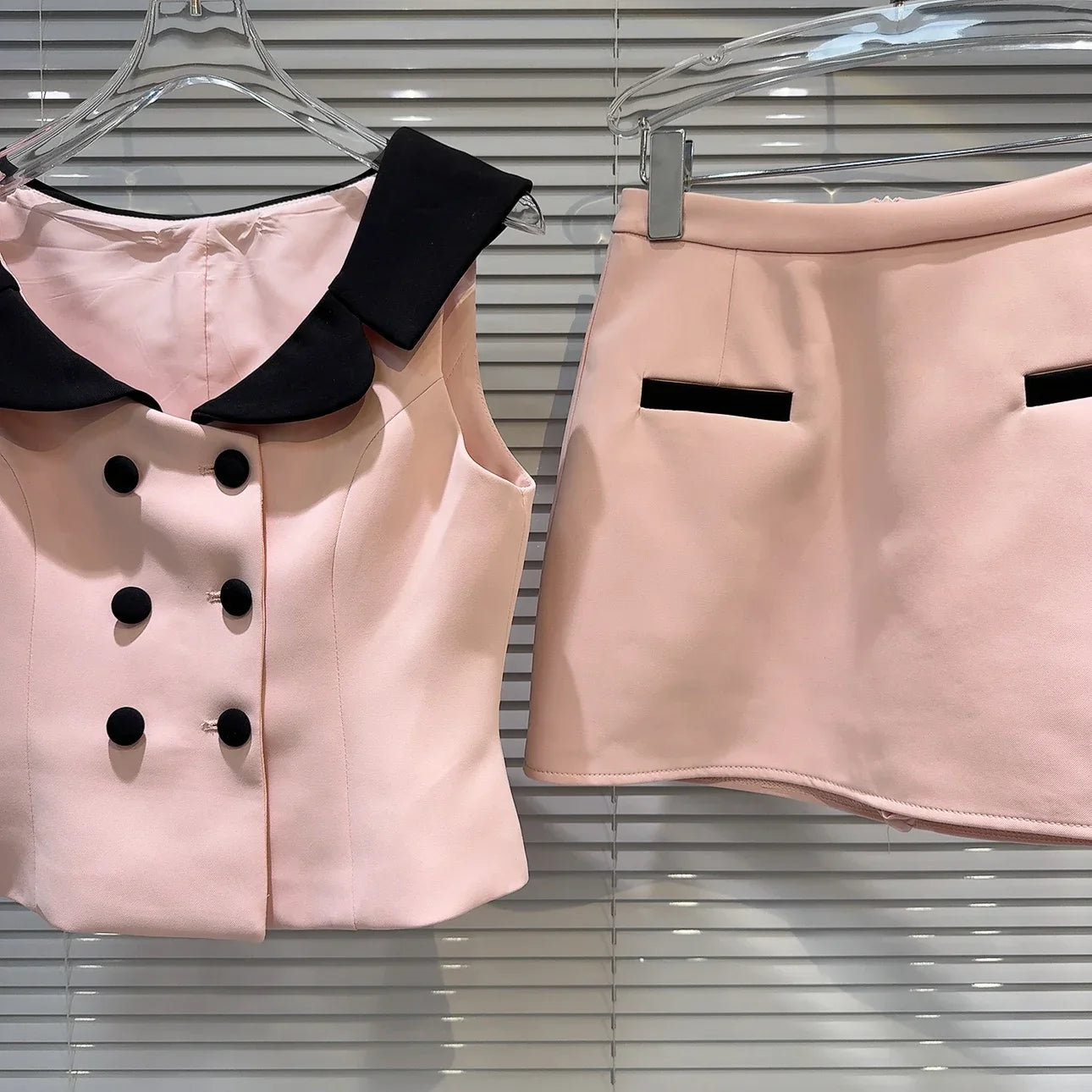 Pydshop Contrast Short Sleeve Buttoned Vest Top And Mini Skirt Set