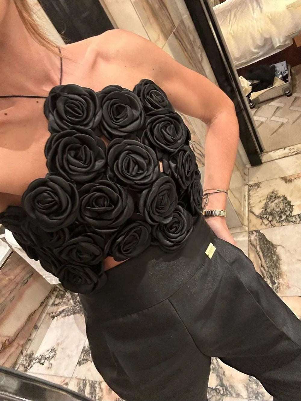 Pydshop 3D Flower Splicing Lace-Up Design Black Crop Top