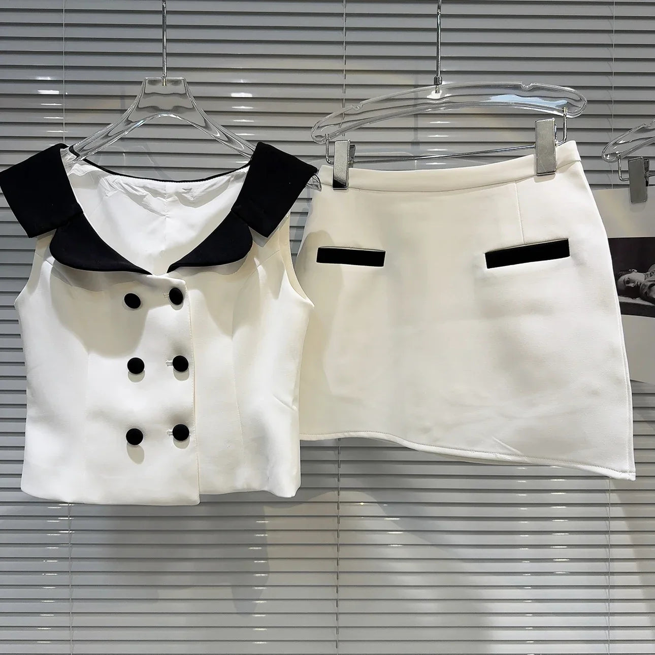 Pydshop Contrast Short Sleeve Buttoned Vest Top And Mini Skirt Set