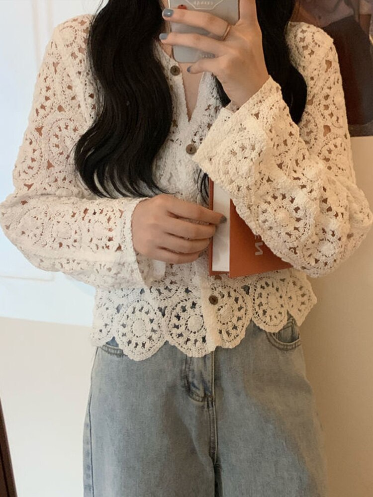 Hollow Out Lace Blouses Women Elegant Casual Long Sleeve Knitwear Tops Ladies Korean Fashion Sweet Vintage Hook Flowers Cardigan