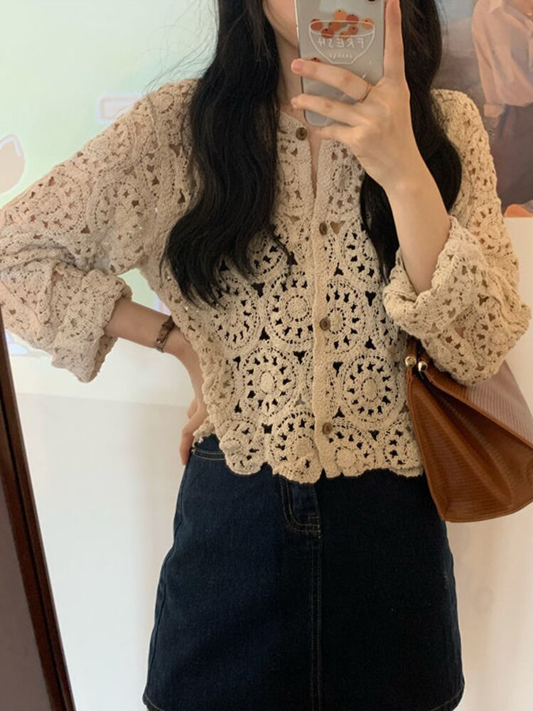Hollow Out Lace Blouses Women Elegant Casual Long Sleeve Knitwear Tops Ladies Korean Fashion Sweet Vintage Hook Flowers Cardigan
