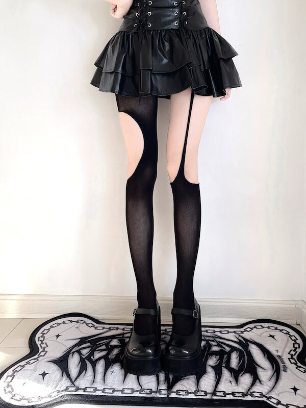 Asymmetric hollow-out tights
