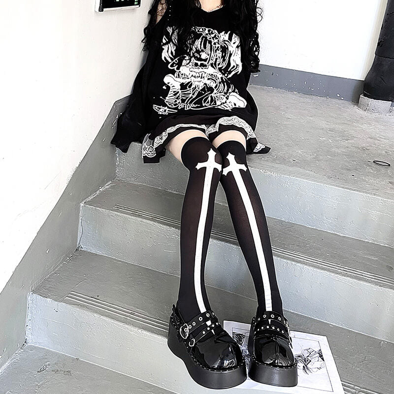 Bones darkness stockings