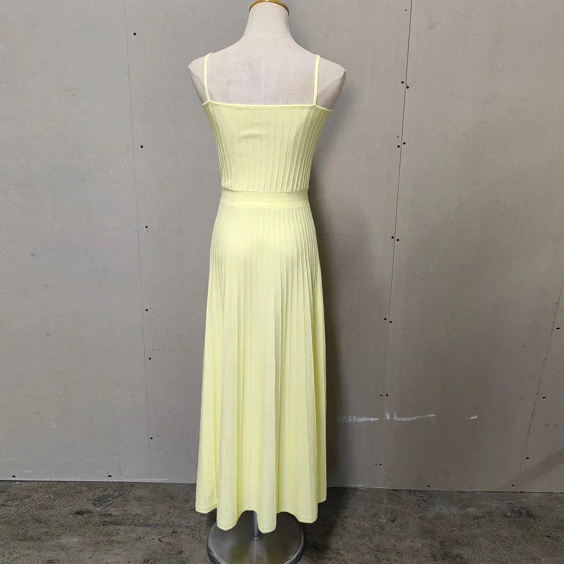 Stretchable Backless Knit Maxi Dress