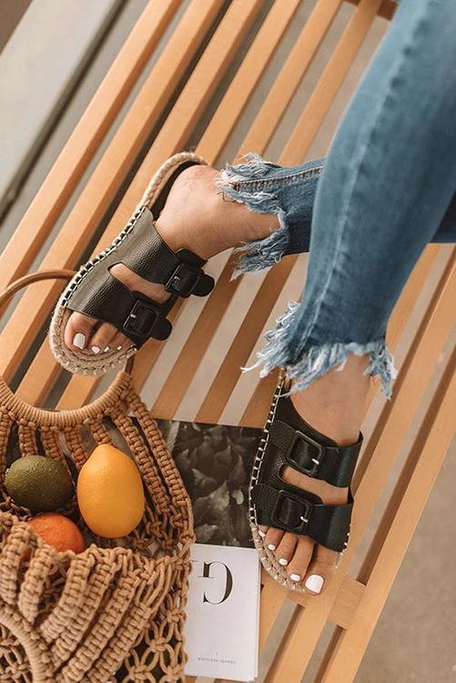 Straw Buckle Flat Slipper