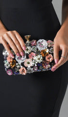 FLORAL ENBROIDERY CLUTCH - PINK