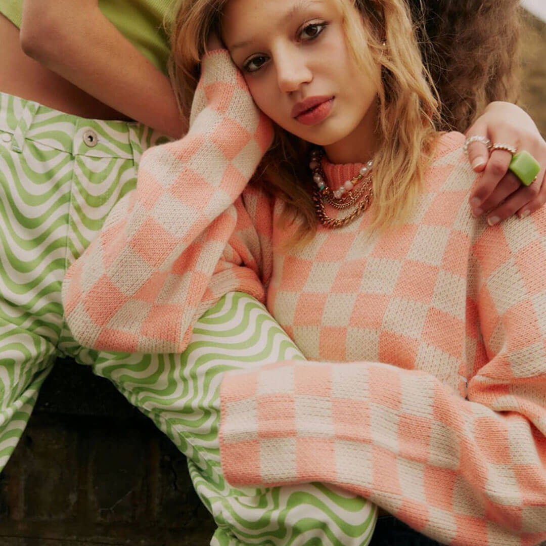 Long Sleeve Pullover Cropped Sweater - Pink