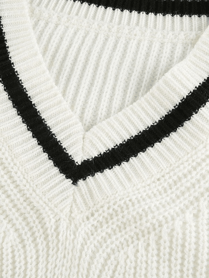 Contrasting Trim Vintage Sweater