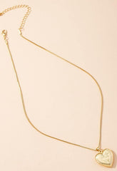Heart-shaped Pendant Necklace