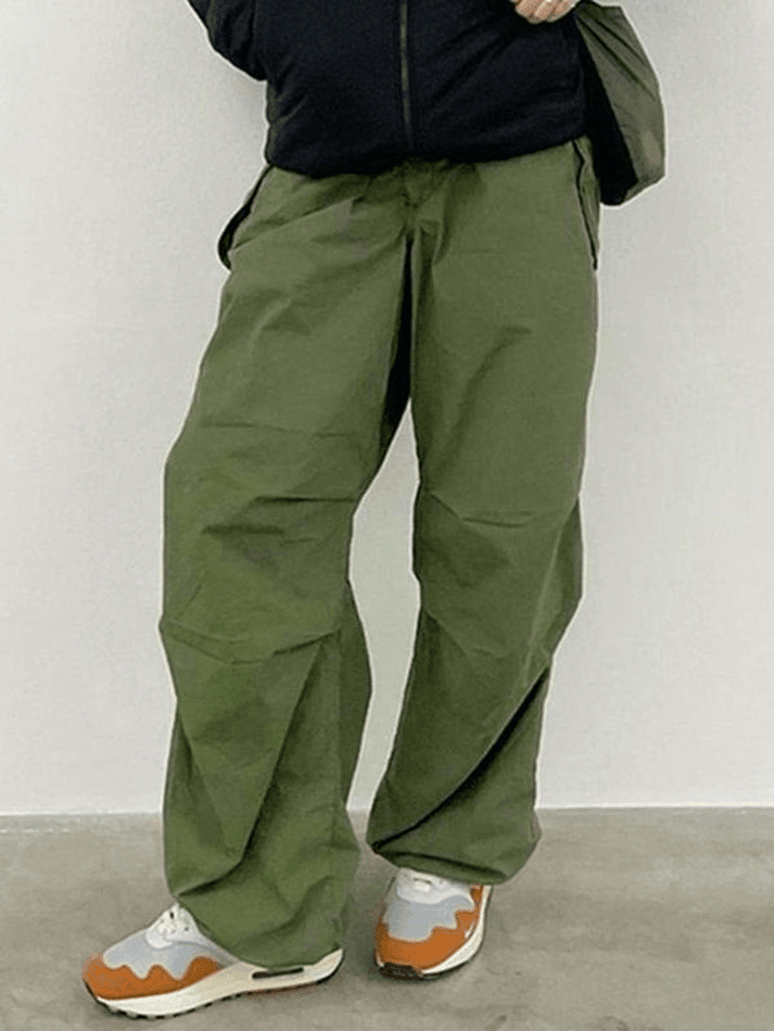 Relaxed Low Waist Cargo Pants